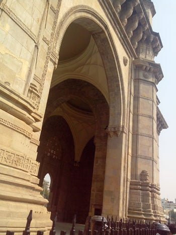 gateway of india, gateway of india mumbai, architecture of gateway of india,