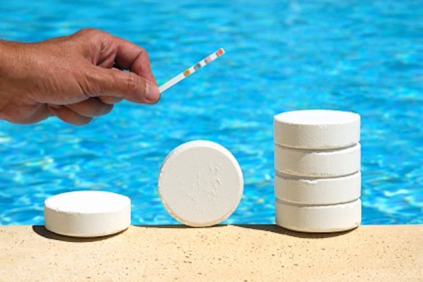 Pool-Maintenance-Tips-for-better-health-and-DIY-guide-02