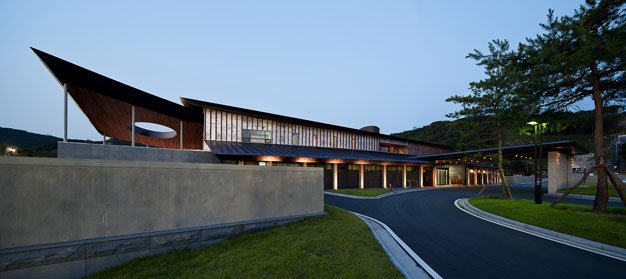 golf clubhouse design,
