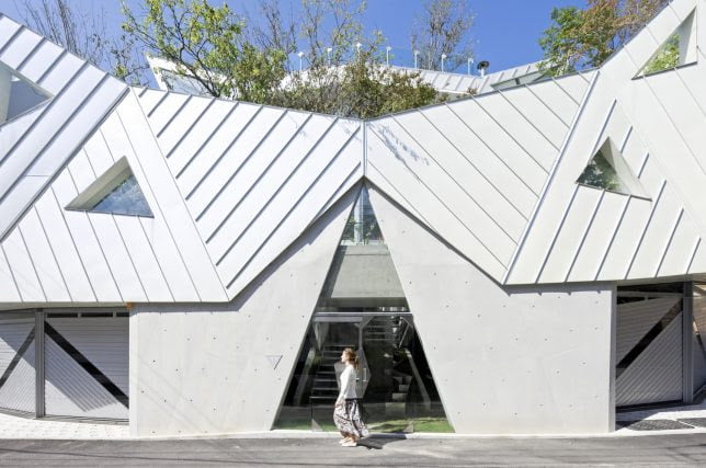 Blooming Origami Geometric shape House Architecture by IROJE KHM
